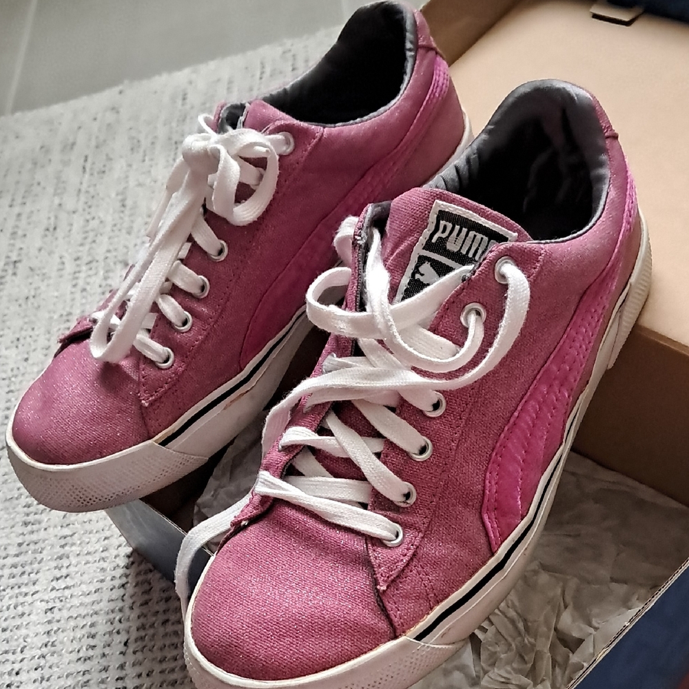 Puma Pink Casual Sneakers with Vintage Look